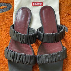 Staud Maya Ruched Leather Slides in Black (38)